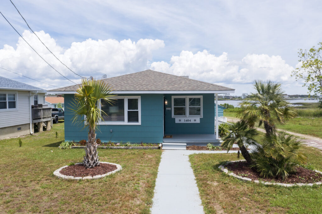 Bay Breeze Retreat - Morehead City NC - Grace Bell Photography (4) - Front Exterior